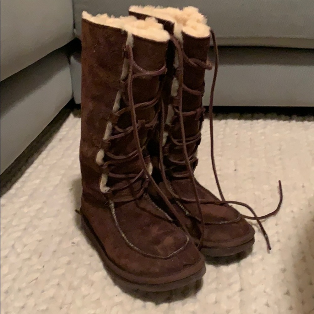 UGG BOOTS